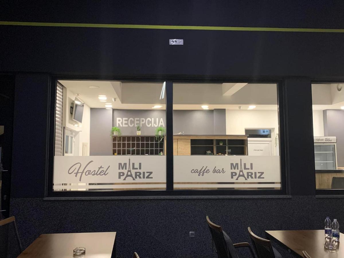 Hostel Mali Pariz Slavonski Brod Bagian luar foto